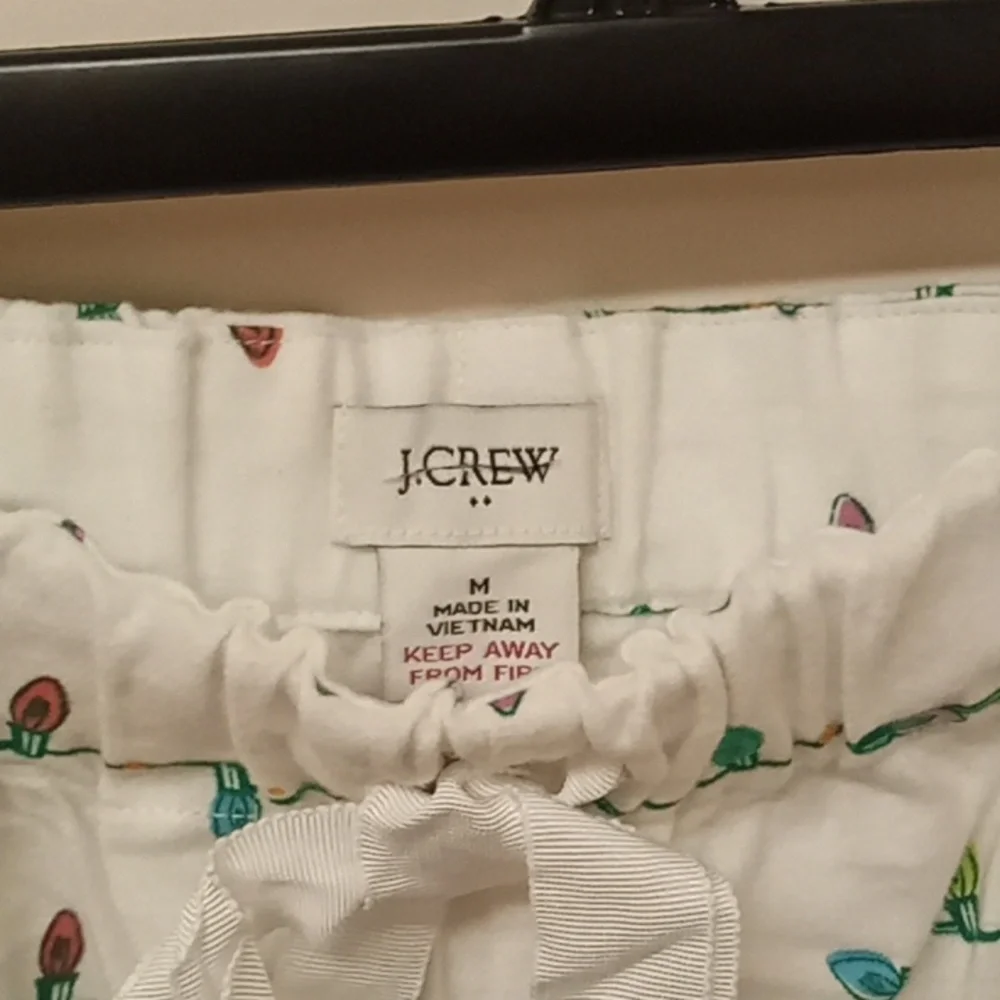 J Crew Pajama Pants Woman's medium Xmas Bulbs New - Picture 3 of 5